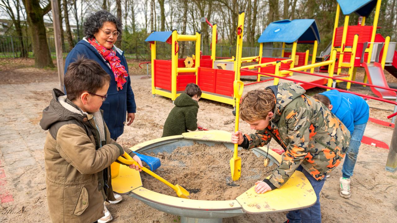 Vrijwilliger Mytylschool Son