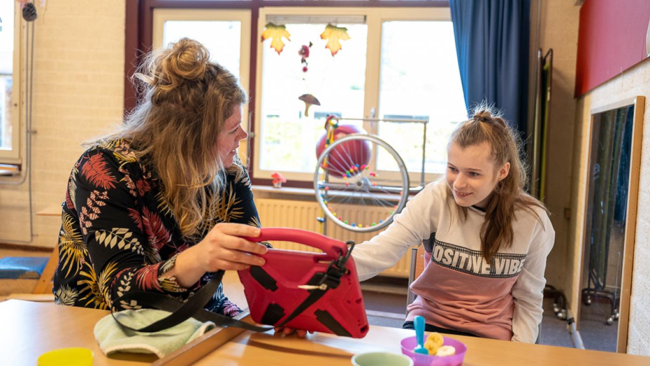 Begeleider zorg in de klas/bso Son